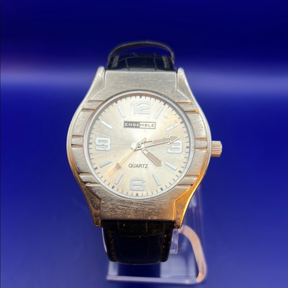 Ensemble Silver Quartz Men's Watch 43 mm face